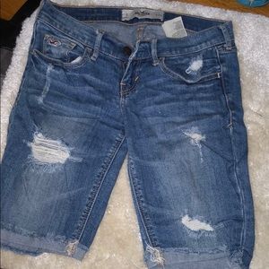 Capri distresses denim shorts